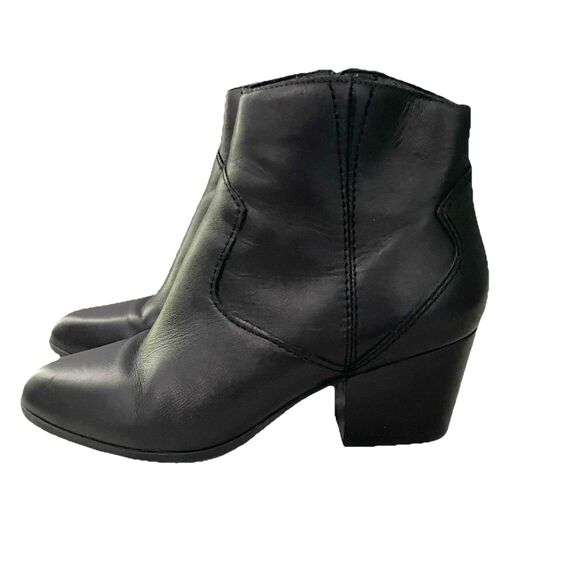 Aldo Black Leather Bootie 7.5 Marecchia Biker Classic Sexy Classic Minimal Lux - Picture 1 of 13
